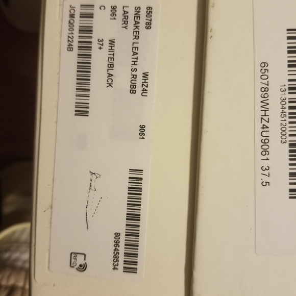 Alexander McQueen Sneakers - Picture 4 of 6